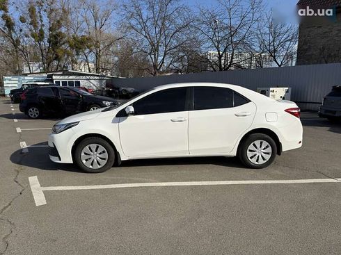 Toyota Corolla 2017 - фото 6
