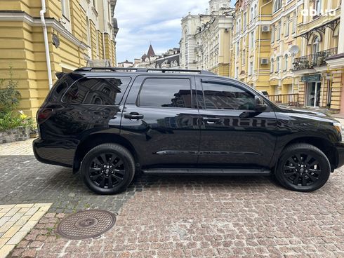 Toyota Sequoia 2018 черный - фото 4