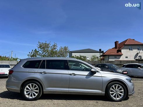 Volkswagen Passat 2022 - фото 9