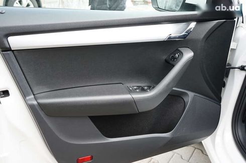 Skoda Octavia 2018 - фото 13