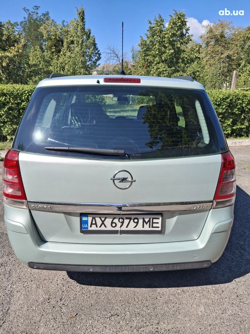Opel Zafira 2009 серый - фото 2
