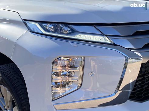Mitsubishi Pajero Sport 2024 - фото 29