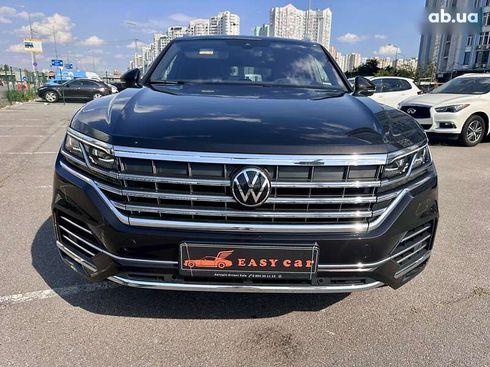 Volkswagen Touareg 2022 - фото 13