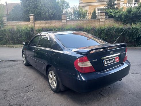 Toyota Camry 2003 синий - фото 7