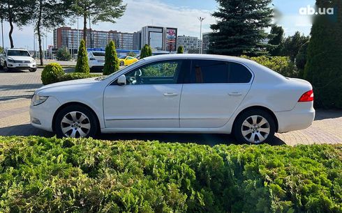 Skoda Superb 2012 - фото 4