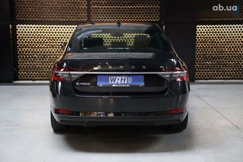 Skoda Superb 2022 - фото 5