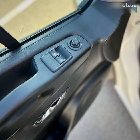 Renault Trafic 2020 - фото 18