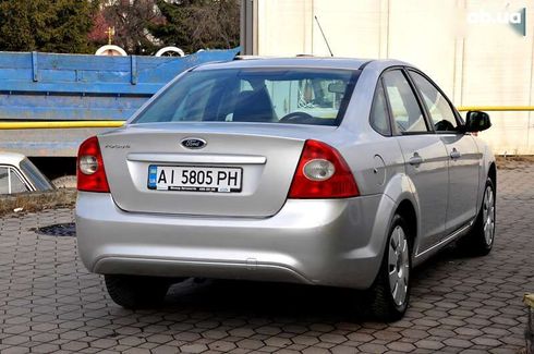 Ford Focus 2010 - фото 29