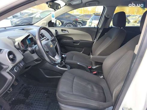 Chevrolet Aveo 2014 - фото 10