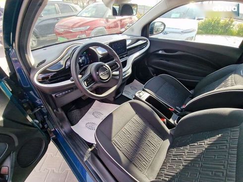 Fiat 500E 2022 - фото 23