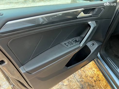 Volkswagen Tiguan Allspace 2018 серый - фото 8