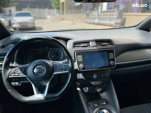 Nissan Leaf 2021 - фото 18