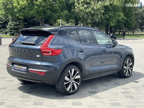 Volvo XC40 2021 - фото 17