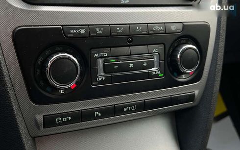 Skoda Octavia 2011 - фото 16
