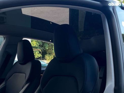 Tesla Model Y 2025 - фото 13