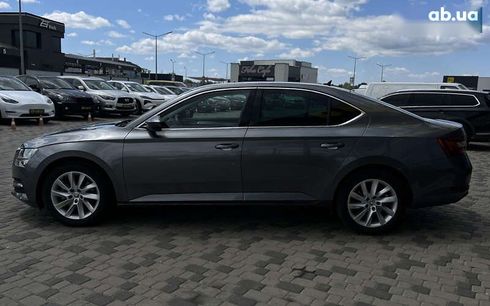Skoda Superb 2023 - фото 4