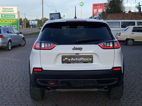 Jeep Cherokee 2019 - фото 10