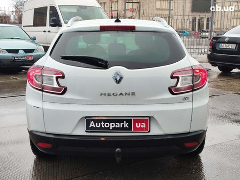 Renault Megane 2015 белый - фото 5