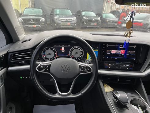 Volkswagen Touareg 2021 черный - фото 20