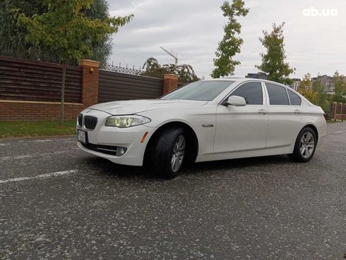 BMW 5 серия 2012 белый - фото 2