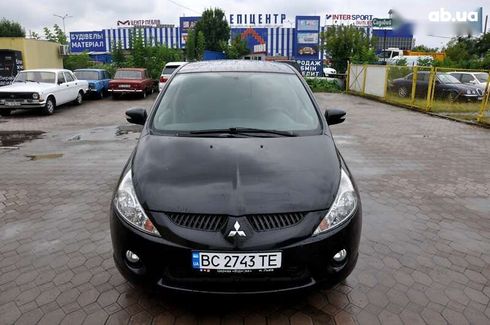 Mitsubishi Grandis 2008 - фото 3