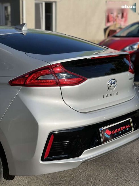 Hyundai Ioniq 2018 - фото 15