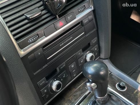 Audi Q7 2010 белый - фото 17