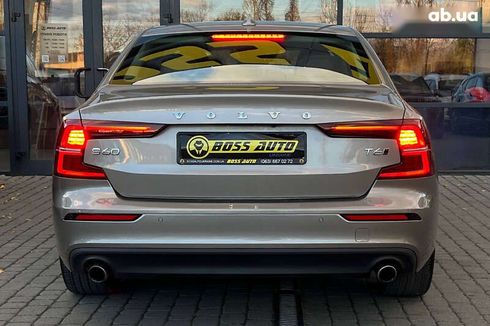 Volvo S60 2020 - фото 6