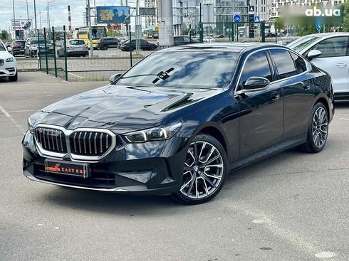 BMW 5 серия 2023 - фото 7