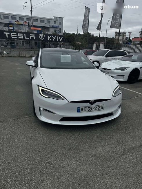 Tesla Model S 2021 - фото 10