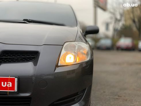 Toyota Auris 2007 серый - фото 3