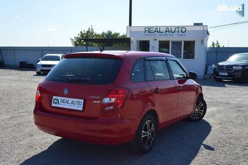 Skoda Fabia 2011 - фото 3
