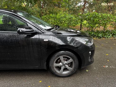 Kia Rio 2018 черный - фото 15