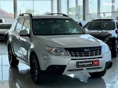 Subaru Forester 2010 белый - фото 3