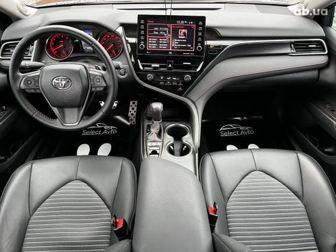 Toyota Camry 2022 - фото 12
