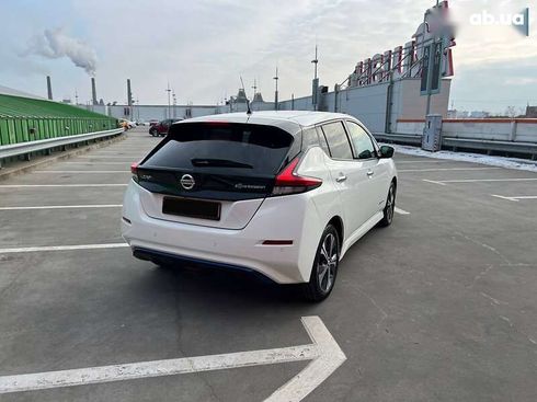 Nissan Leaf 2019 - фото 12