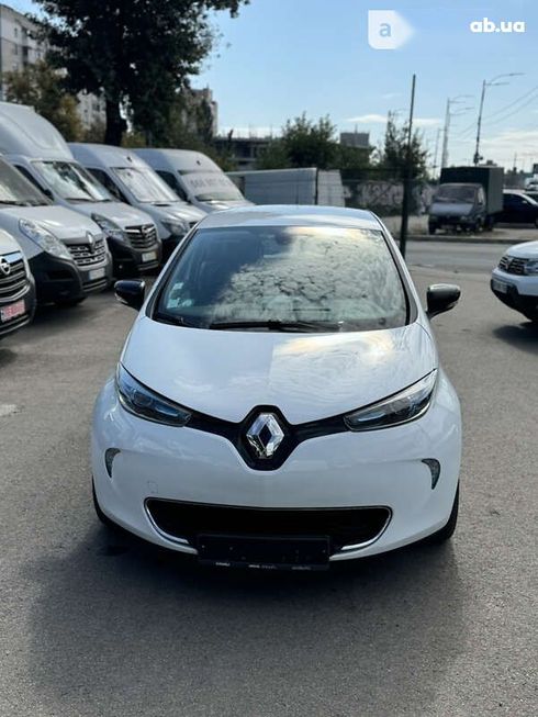 Renault Zoe 2016 - фото 4