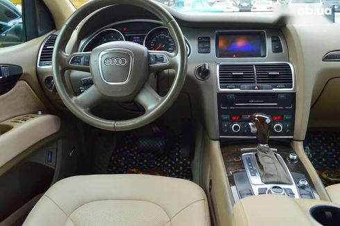 Audi Q7 2010 - фото 23
