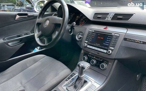 Volkswagen Passat 2010 - фото 13
