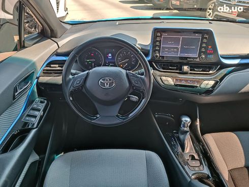 Toyota C-HR 2018 синий - фото 15