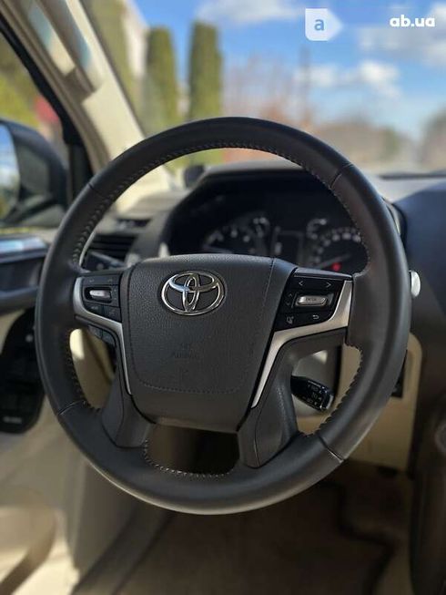 Toyota Land Cruiser Prado 2021 - фото 26