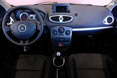 Renault Clio 2012 серебристый - фото 7