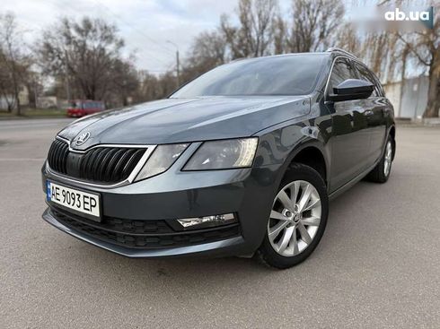 Skoda Octavia 2018 - фото 4