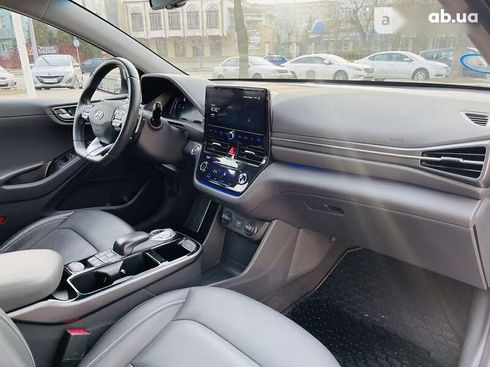 Hyundai Ioniq 2020 - фото 14
