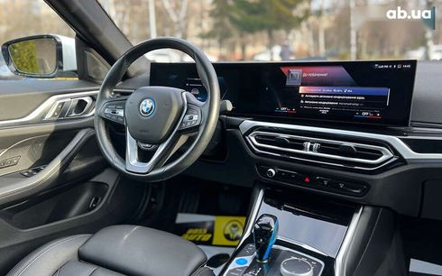 BMW i4 2023 - фото 25