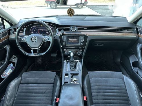 Volkswagen Passat 2017 - фото 22