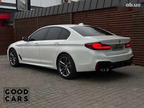 BMW 5 серия 2020 - фото 5