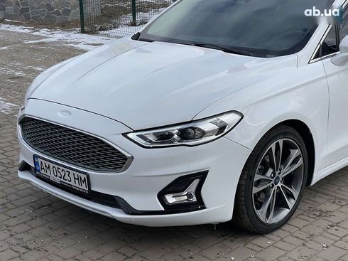 Ford Fusion 2019 - фото 13