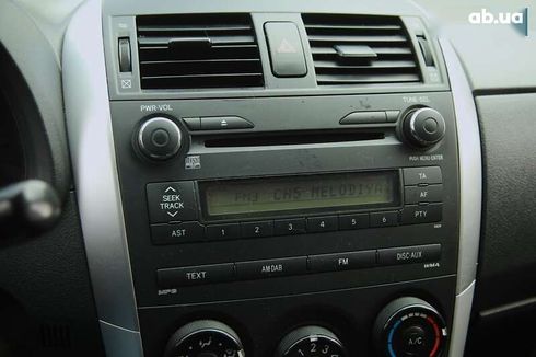 Toyota Corolla 2013 - фото 14