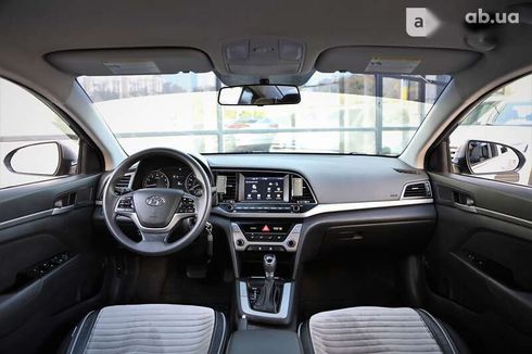 Hyundai Elantra 2018 - фото 9